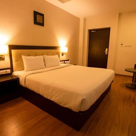 Grand Arcadia Hotel Tiruchirappalli Ngoại thất bức ảnh