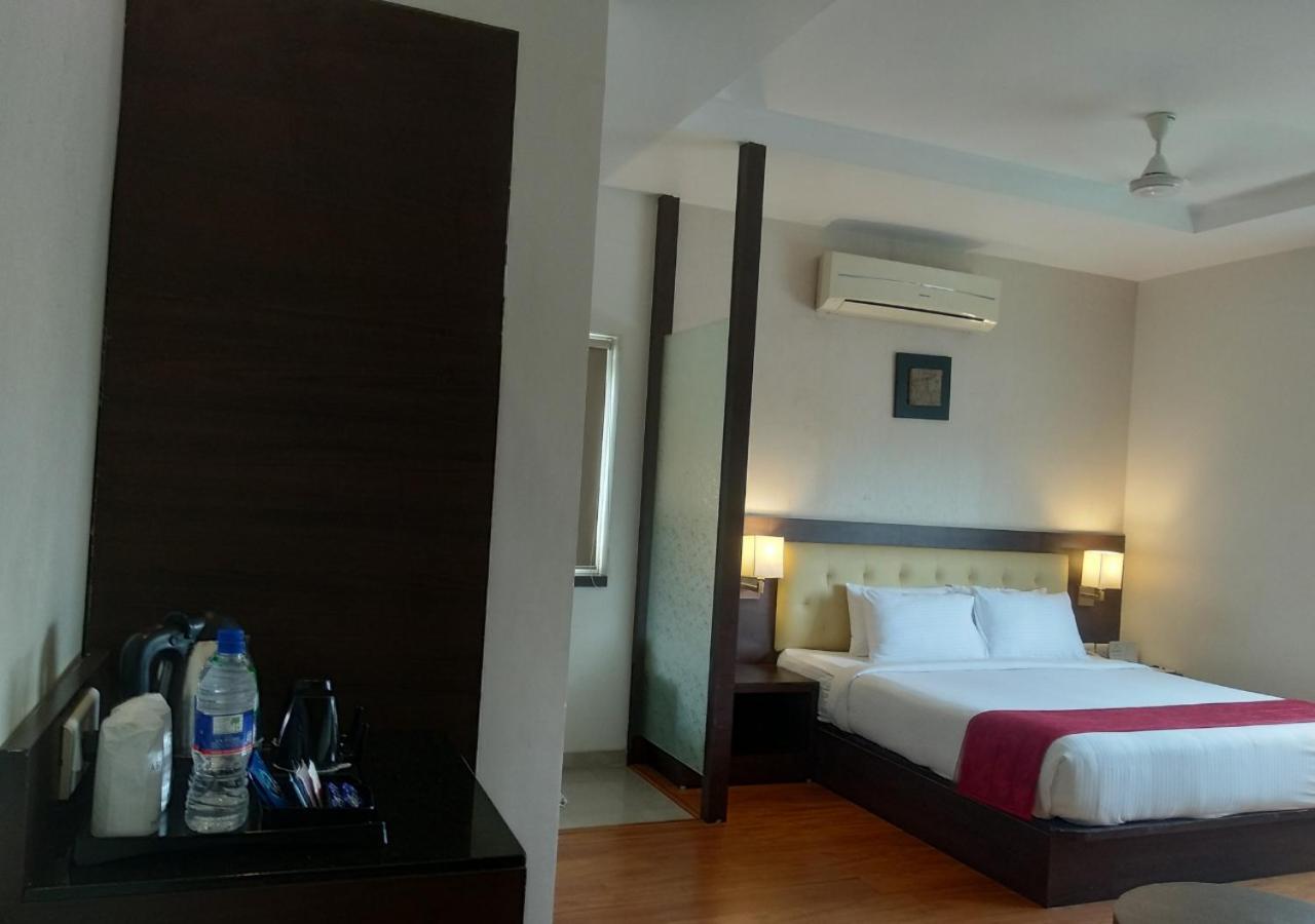 Grand Arcadia Hotel Tiruchirappalli Ngoại thất bức ảnh