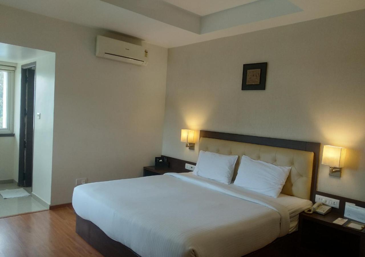 Grand Arcadia Hotel Tiruchirappalli Ngoại thất bức ảnh