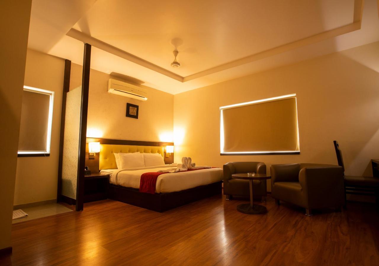 Grand Arcadia Hotel Tiruchirappalli Ngoại thất bức ảnh