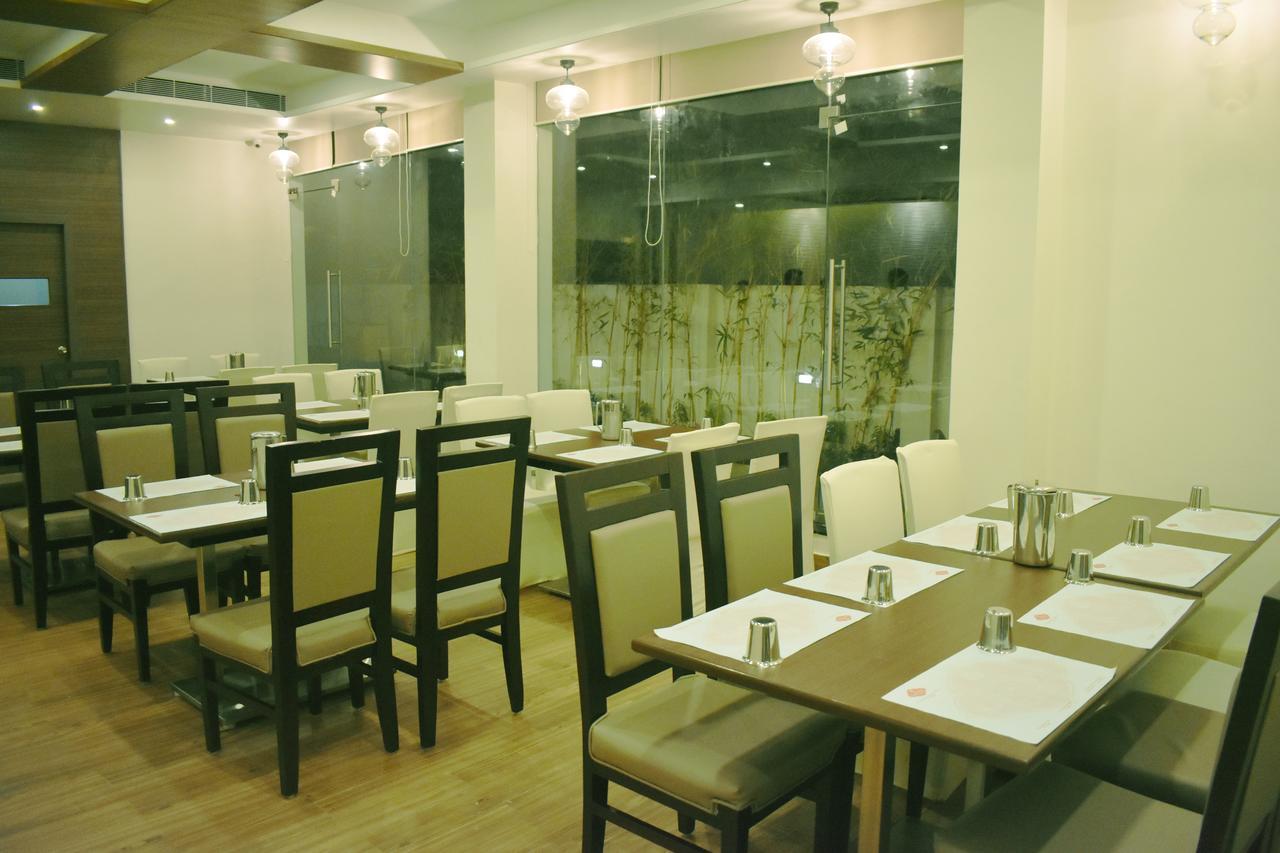 Grand Arcadia Hotel Tiruchirappalli Ngoại thất bức ảnh