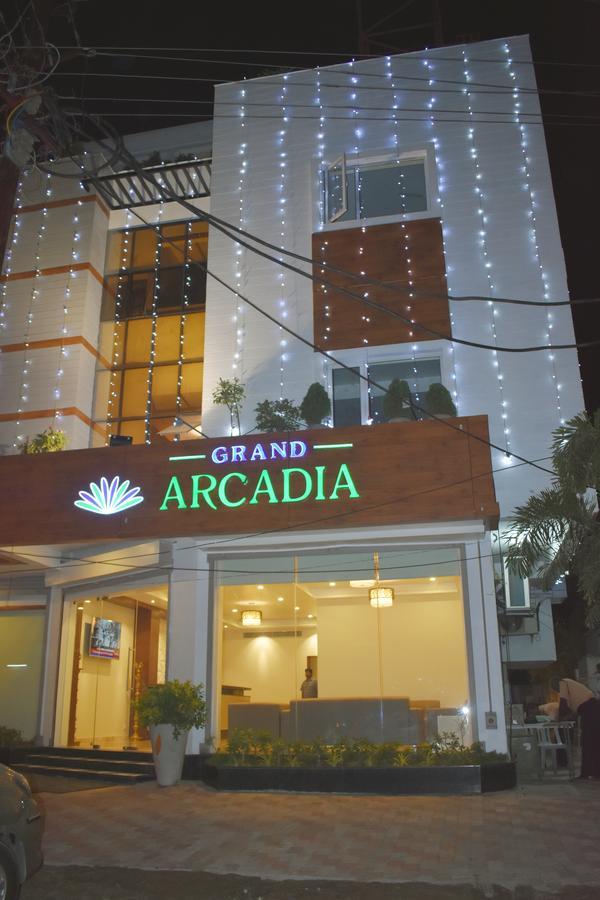 Grand Arcadia Hotel Tiruchirappalli Ngoại thất bức ảnh