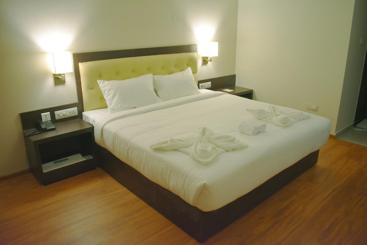 Grand Arcadia Hotel Tiruchirappalli Ngoại thất bức ảnh